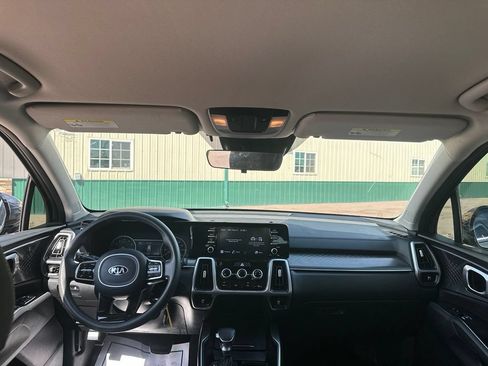 Used 2021 Kia Sorento LX AWD/4WD image 27