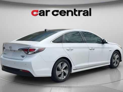 Used 2017 Hyundai Sonata Limited w/ Ultimate Package 02 FWD image 6
