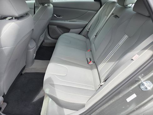 Used 2024 Hyundai Elantra SEL w/ Convenience Package FWD image 15