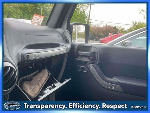 Used 2017 Jeep Wrangler Sport AWD/4WD image 27