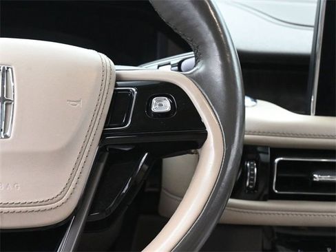 Used 2021 Lincoln Aviator Reserve w/ Equipment Group 201A image 31