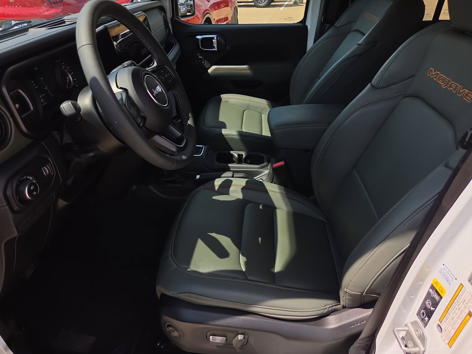 Used 2025 Jeep Gladiator Mojave w/ Convenience Group AWD/4WD image 19