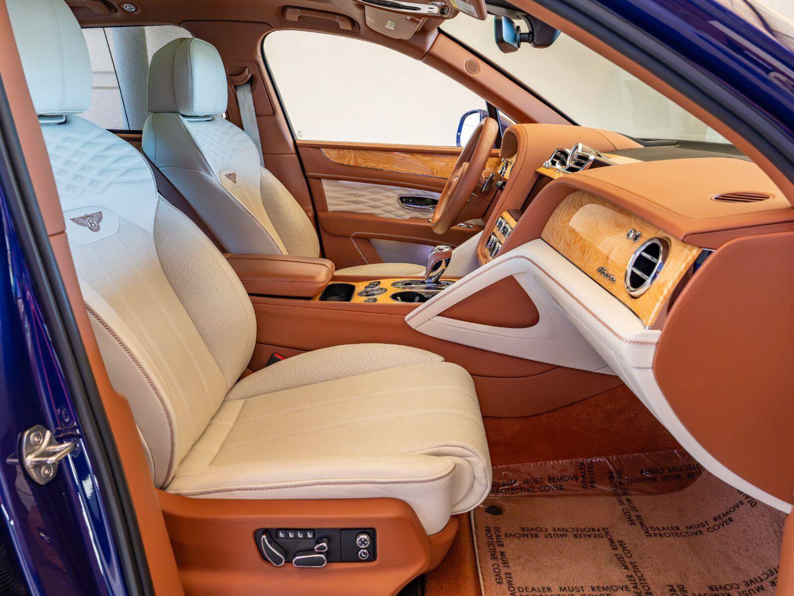 Used 2024 Bentley Bentayga AWD/4WD image 19
