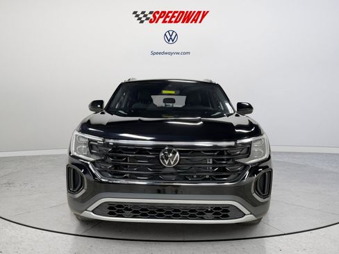 New 2026 Volkswagen Atlas Cross Sport SE image 2