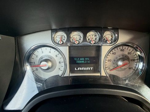 Used 2010 Ford F150 Lariat image 16