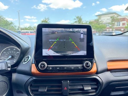 Used 2021 Ford EcoSport SE w/ SE Convenience Package image 18