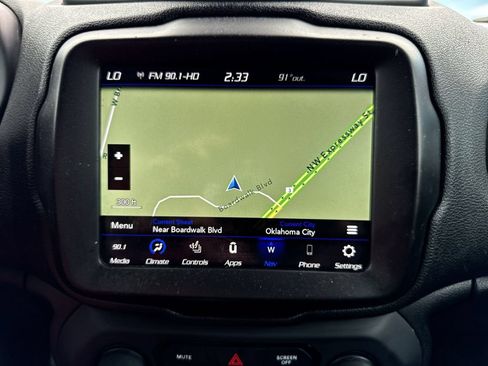 Used 2021 Jeep Renegade Limited AWD/4WD image 18