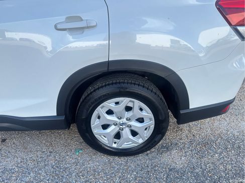 Used 2023 Subaru Forester AWD/4WD image 15