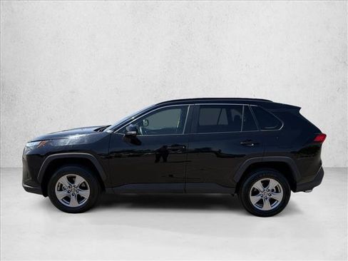 Used 2025 Toyota RAV4 XLE FWD image 9