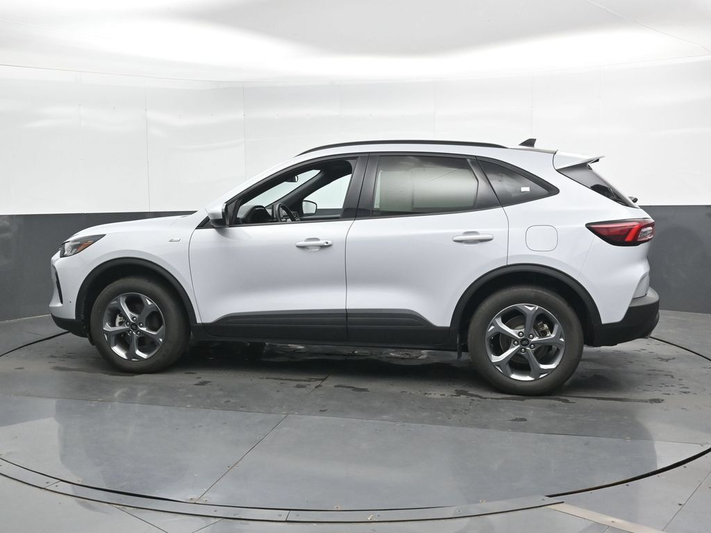 Used 2025 Ford Escape ST-Line Select AWD/4WD image 9