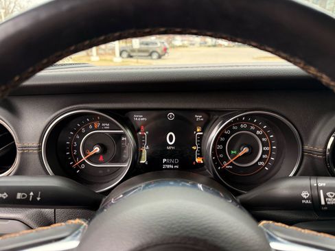 Used 2021 Jeep Gladiator Overland AWD/4WD image 55