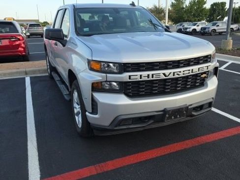 Used 2019 Chevrolet Silverado 1500 Custom w/ Infotainment Package RWD image 4
