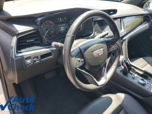 Used 2021 Cadillac XT6 Premium Luxury FWD image 21