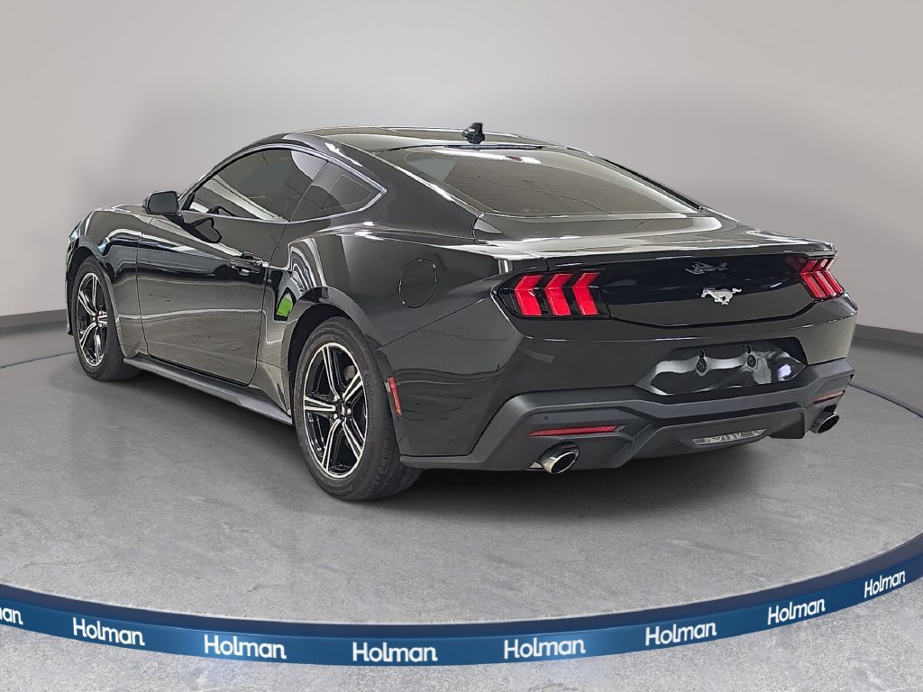 Used 2024 Ford Mustang Coupe RWD image 9