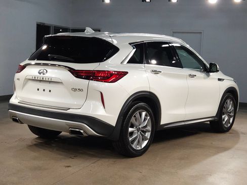 Used 2021 INFINITI QX50 Essential w/ Convenience Package FWD image 7