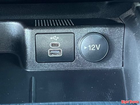 Used 2025 Ford Escape ST-Line FWD image 26