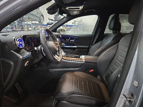 Used 2026 Mercedes-Benz GLC 300 4MATIC image 5