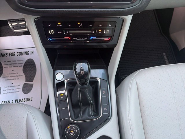 Certified 2023 Volkswagen Tiguan SE R-Line AWD/4WD image 28