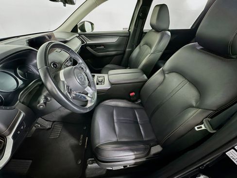 Used 2024 MAZDA CX-90 3.3 Turbo w/ Preferred Plus image 13