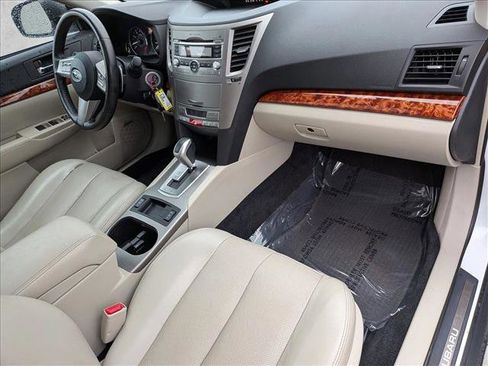 Used 2011 Subaru Outback 2.5i Limited w/ PWR Moonroof Pkg image 21
