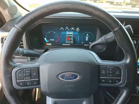 Certified 2023 Ford F250 Lariat w/ Black Appearance Package image 20