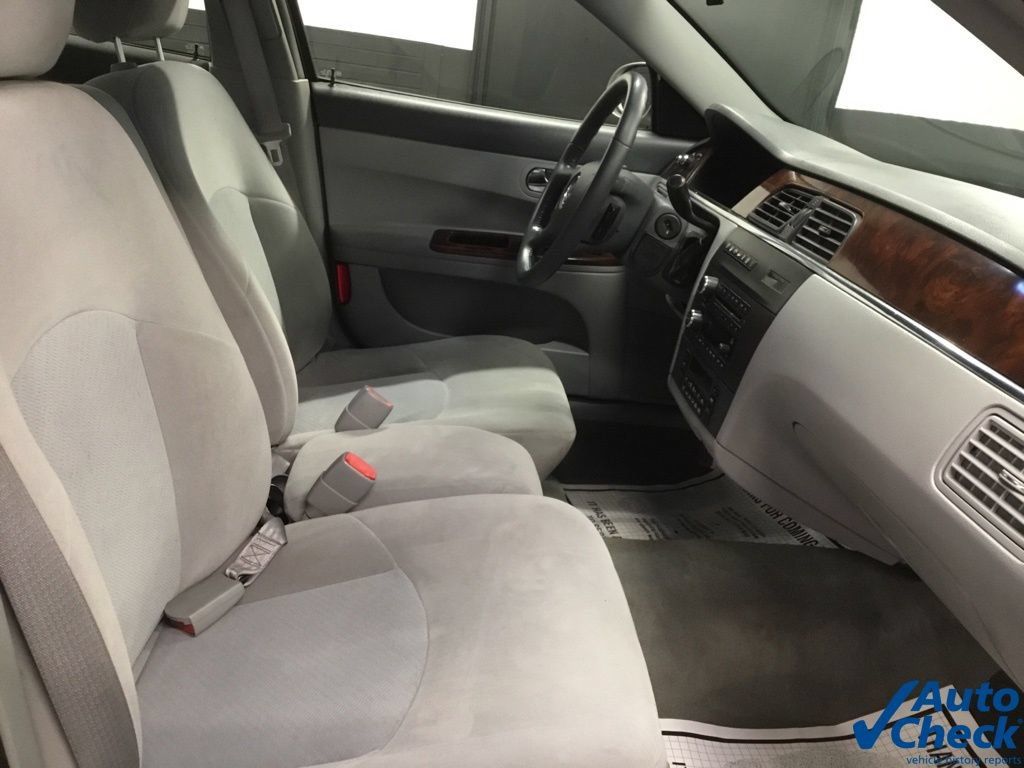 Used 2007 Buick LaCrosse CX FWD image 34