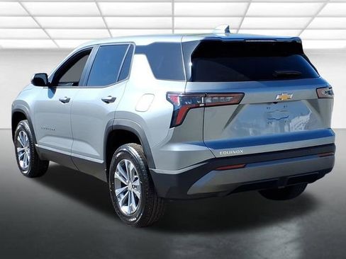 New 2026 Chevrolet Equinox LT FWD image 3