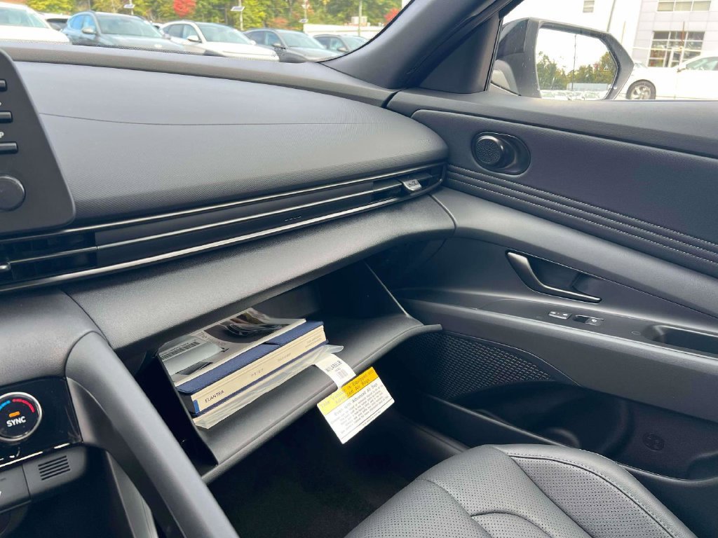 New 2026 Hyundai Elantra SEL Sport FWD image 28