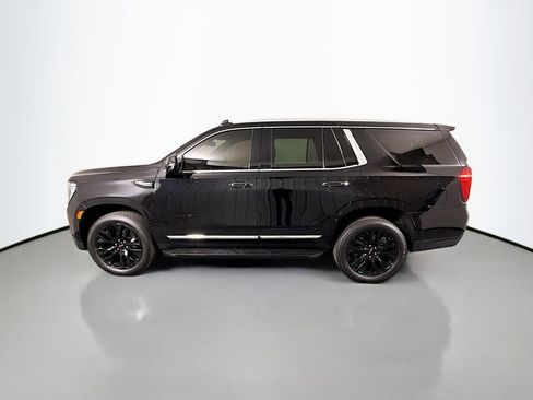 Used 2024 GMC Yukon SLT w/ SLT Luxury Package image 4