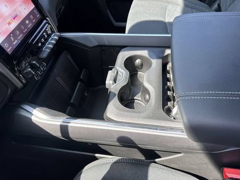 New 2026 RAM 2500 Big Horn AWD/4WD image 28