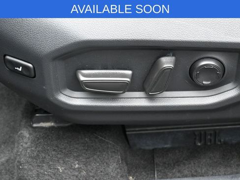 Used 2023 Toyota Tundra Platinum image 10