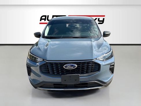 Used 2025 Ford Escape Active w/ Tech Pack #1 FWD image 2