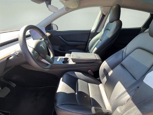 Used 2021 Tesla Model Y Long Range AWD/4WD image 18