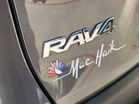 Used 2023 Toyota RAV4 XLE w/ Convenience Package FWD image 23