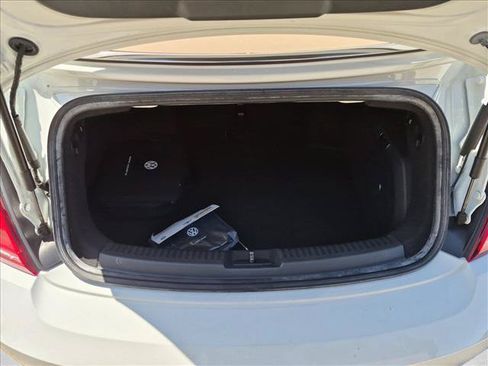 Used 2017 Volkswagen Beetle 1.8T SEL FWD image 6