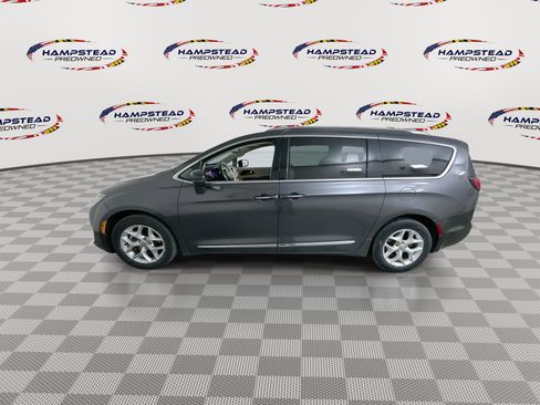 Used 2020 Chrysler Pacifica Limited FWD image 5