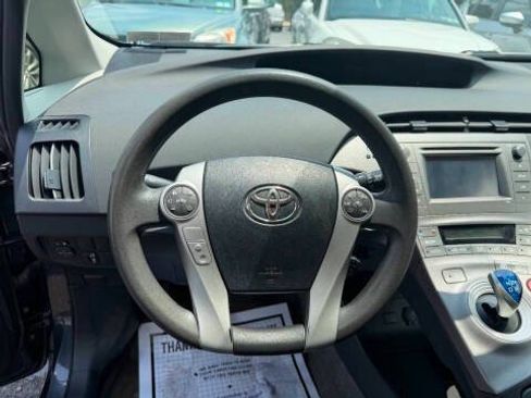 Used 2014 Toyota Prius Two FWD image 20