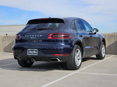 Used 2018 Porsche Macan image 8