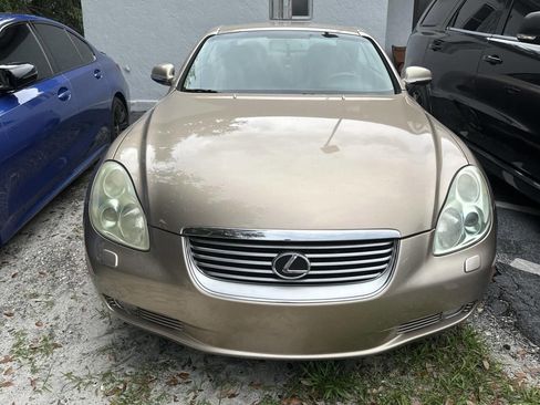 Used 2004 Lexus SC 430 Base 2dr Convertible image 2