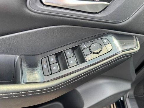 Certified 2026 Nissan Rogue SV FWD image 15