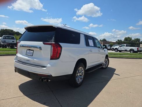 Used 2021 GMC Yukon XL Denali AWD/4WD image 5