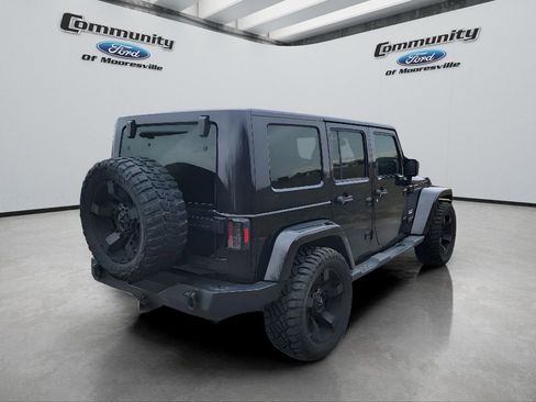 Used 2015 Jeep Wrangler Unlimited Sahara w/ Connectivity Group image 8