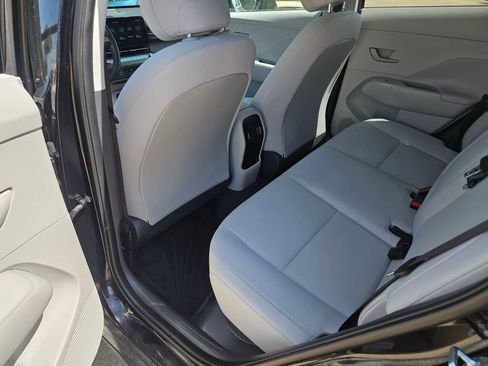 Used 2025 Hyundai Kona SEL FWD image 27