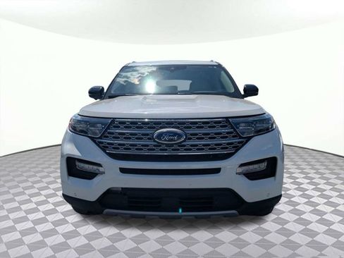 Used 2021 Ford Explorer Limited w/ Equipment Group 301A AWD/4WD image 7