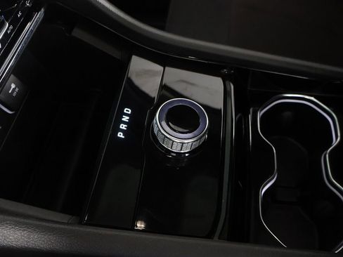 Used 2023 Jeep Grand Cherokee Laredo AWD/4WD image 45