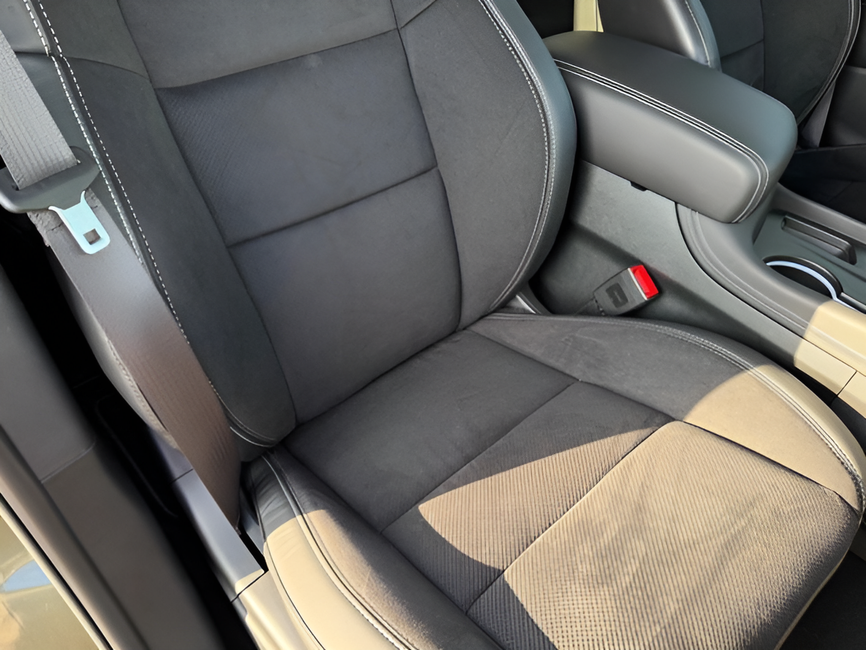 Used 2026 Dodge Durango SRT Hellcat w/ Premium Group AWD/4WD image 17