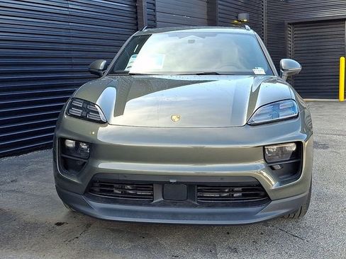 New 2026 Porsche Macan 4 Electric AWD/4WD image 10