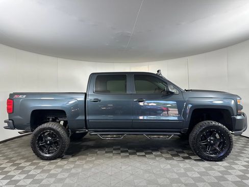 Used 2017 Chevrolet Silverado 1500 LT w/ All Star Edition AWD/4WD image 6
