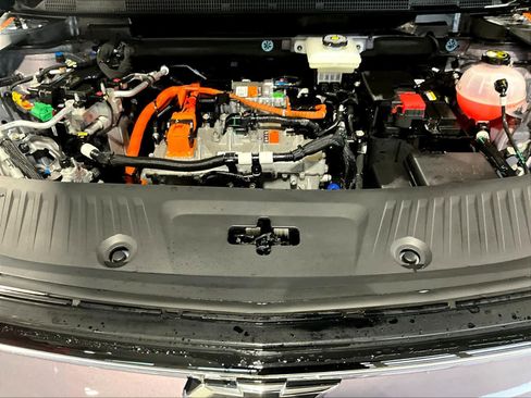 Used 2024 Chevrolet Equinox EV RS image 28