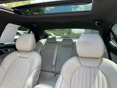 Used 2023 Genesis G70 2.0T w/ Sport Prestige Package RWD image 32